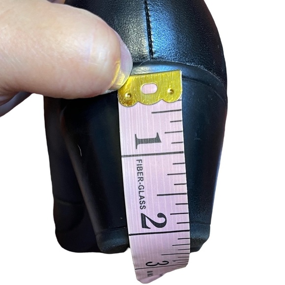 Clark's Bendables Black Leather Closed Toe Heeled Shoes Women's 9.5 - Picture 7 of 8